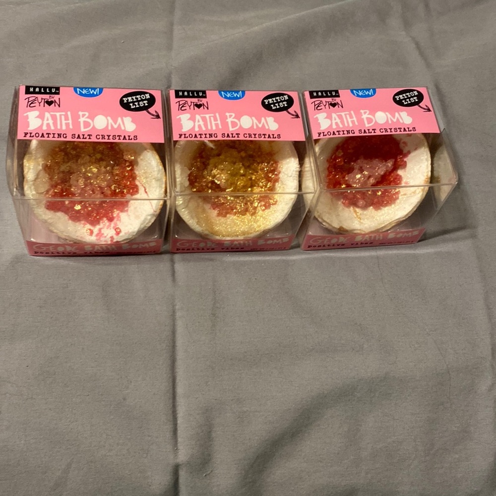 Bath bomb